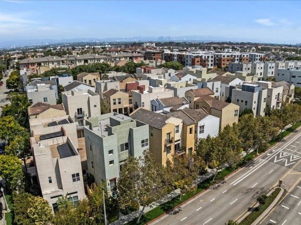 13027 Bluff Creek Drive , Playa Vista, CA 90094