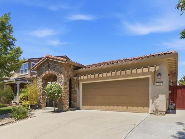 306 Crimson Cir , Vacaville, CA 95687