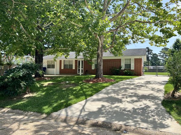 404 Ivy St , New Llano, LA 71461