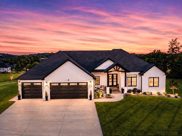 1015 Rose Bowl Drive, Cape Girardeau, MO 63701