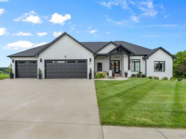1015 Rose Bowl Drive, Cape Girardeau, MO 63701