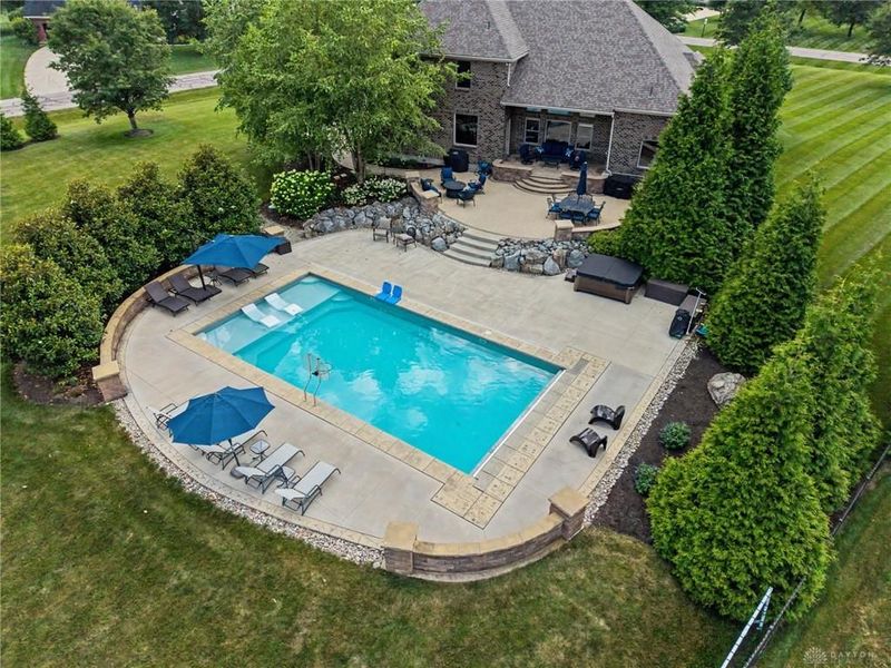 696 Treeline Court, Clearcreek Township, OH 45066 Photo 2