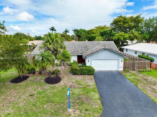 251 NW 92nd Ave , Coral Springs, FL 33071