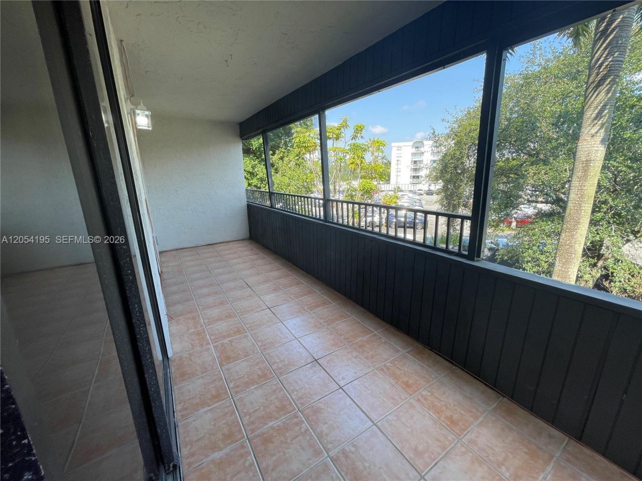 16220 NW 2nd Ave , Unit 312, Miami, FL 33169 Photo