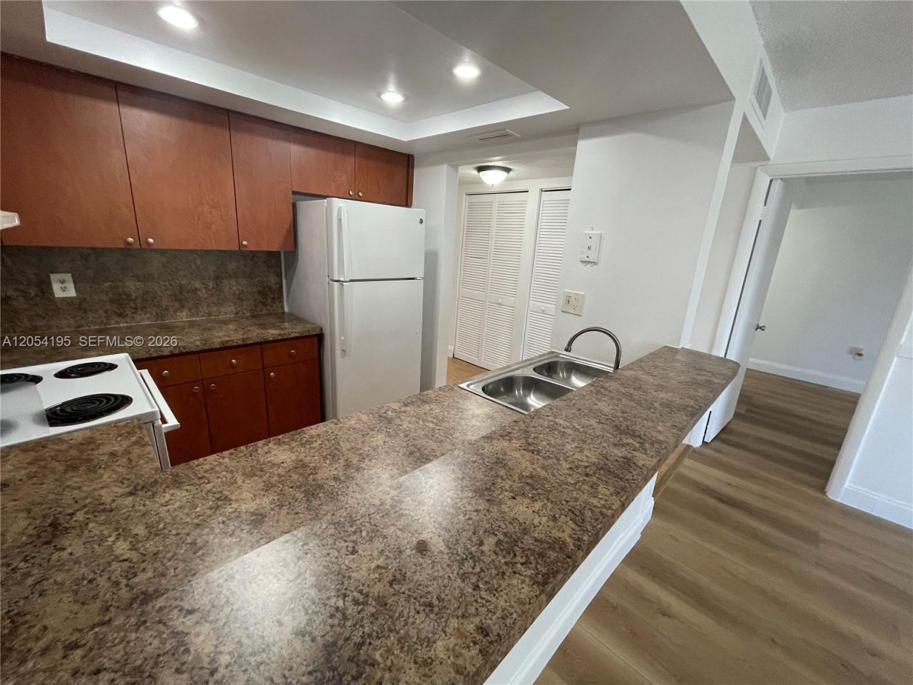 16220 NW 2nd Ave , Unit 312, Miami, FL 33169 Photo