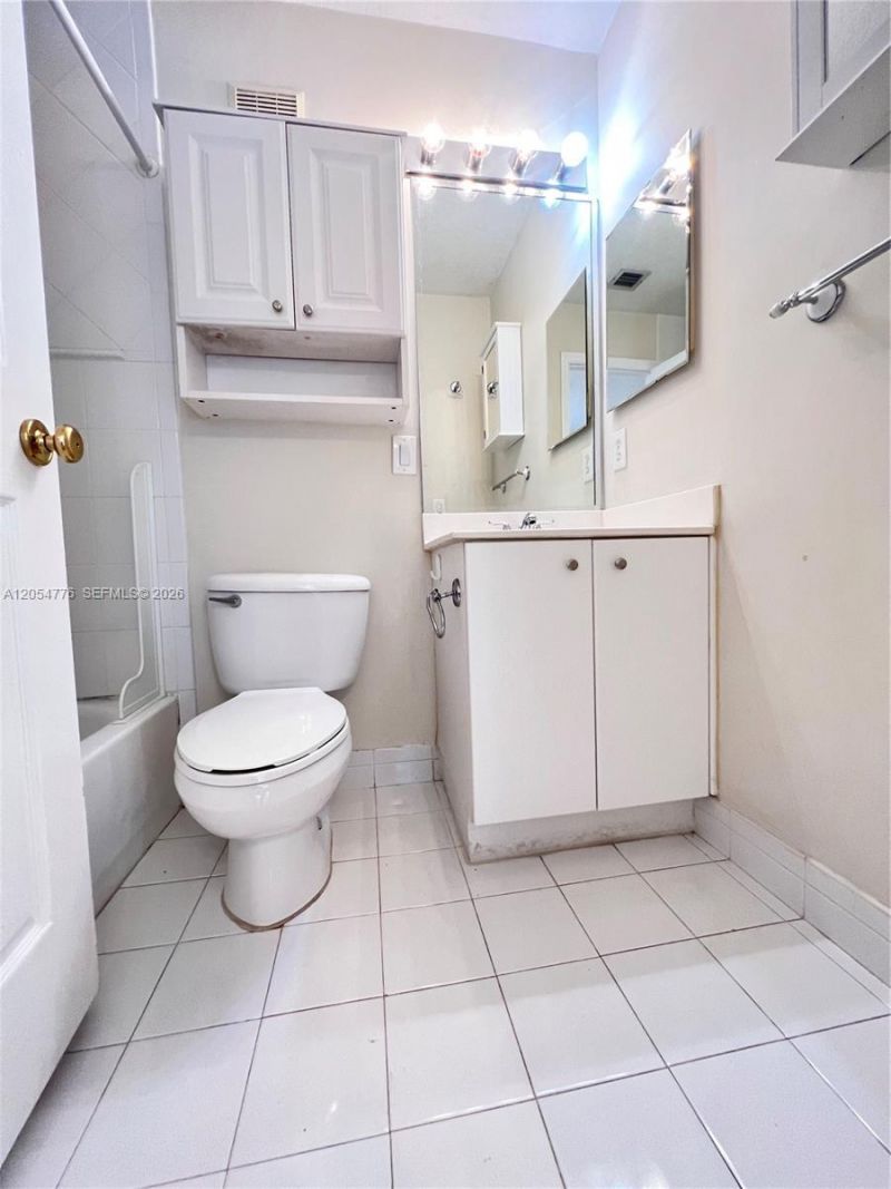 5707 NW 114th Ct , Unit 107, Doral, FL 33178 Photo