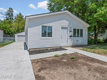 11051 Maxwell Avenue, Warren, MI 48089