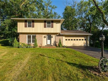20 Brooktree Drive, Penfield, NY 14526