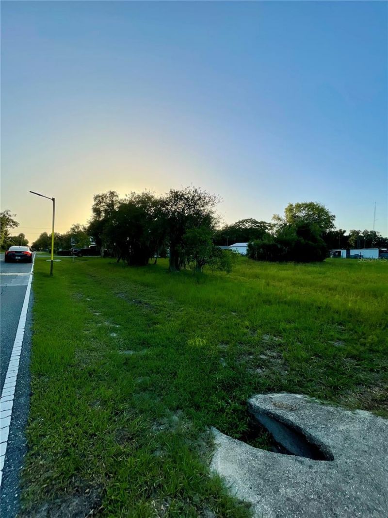 Central Avenue , Coleman, FL 33521 Photo