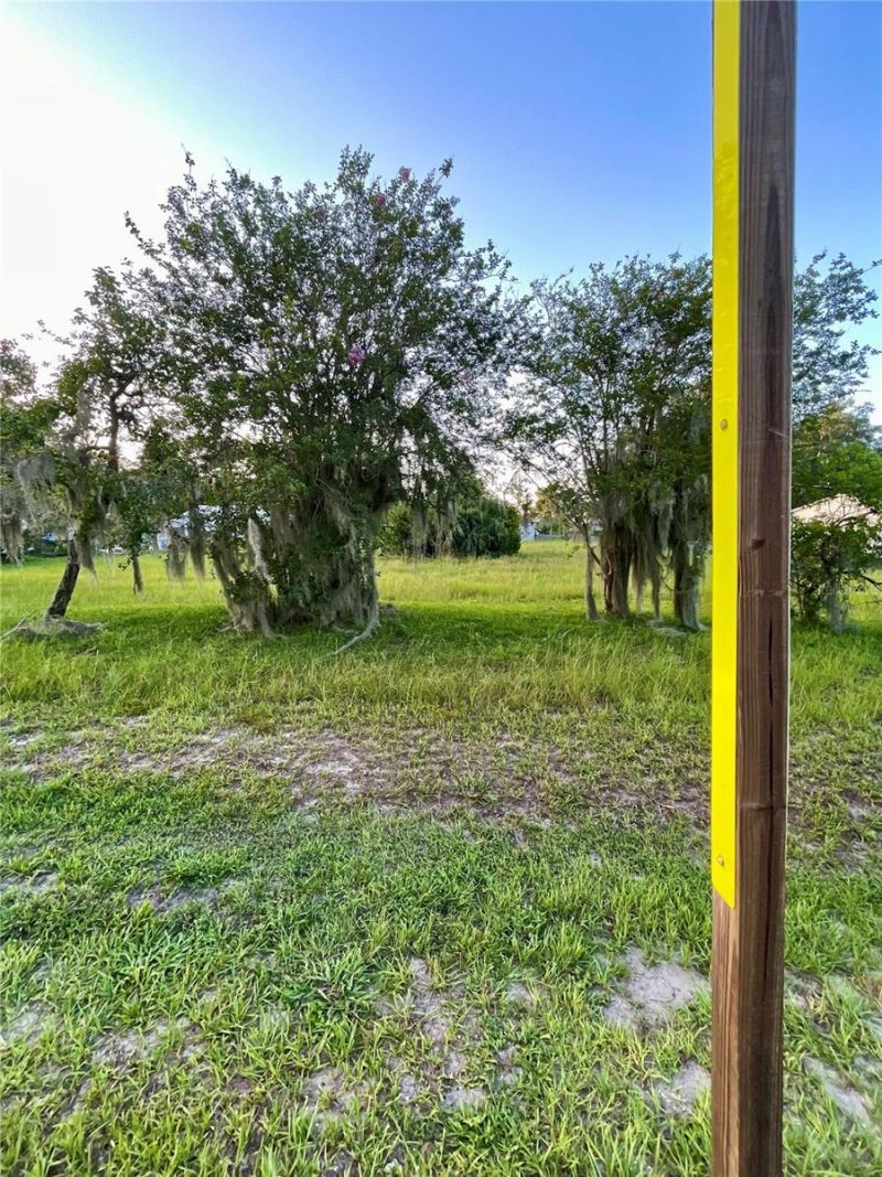 Central Avenue , Coleman, FL 33521 Photo