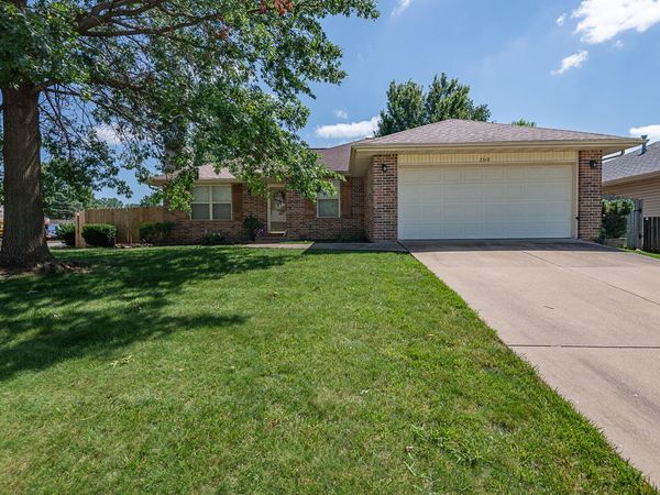3368 W Deerfield Street , Springfield, MO 65807