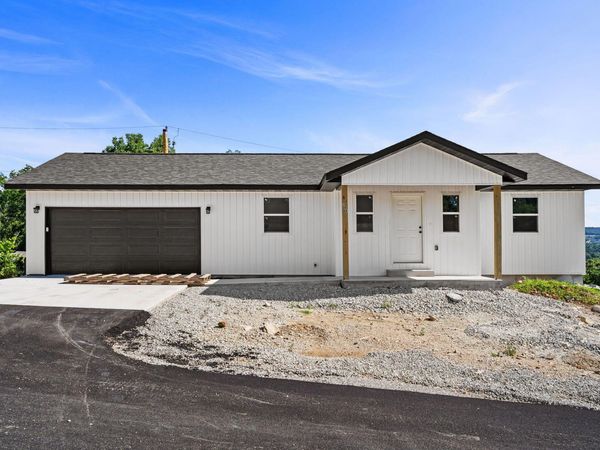 308 Hawthorne Street , Hollister, MO 65672