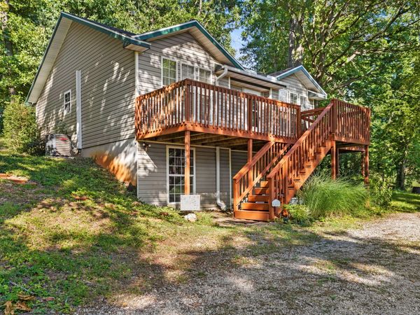 1843 County Farm Road , Cassville, MO 65625