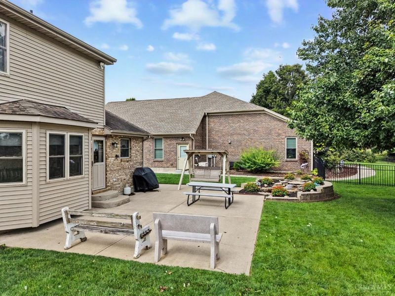 320 Harmony Drive, Harrison, OH 45030 Photo 9