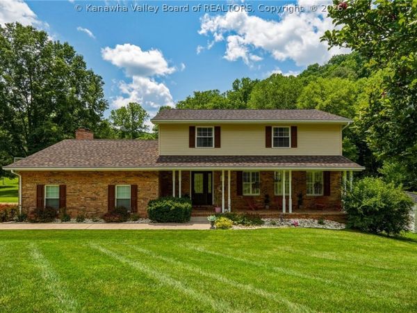 301 Teays Meadows Road, Scott Depot, WV 25560