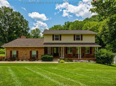 301 Teays Meadows Road, Scott Depot, WV 25560
