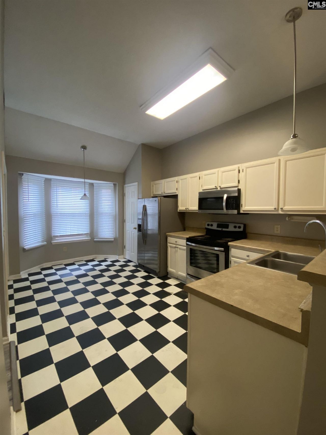 8208 Bay Springs Road  Photo 6