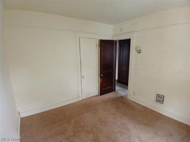 3703 Dawning Avenue , Cleveland, OH 44109 Photo 5