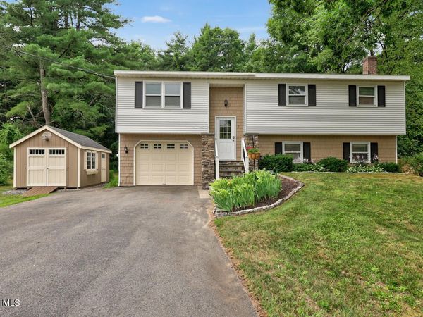 7 Glenwood Drive, Saratoga Springs, NY 12866