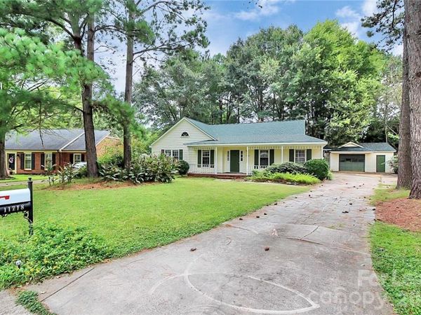 11718 Fernhurst Lane , Charlotte, NC 28277