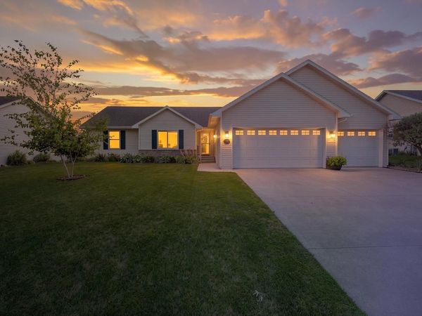 752 KILLARNY TRAIL, De Pere, WI 54115