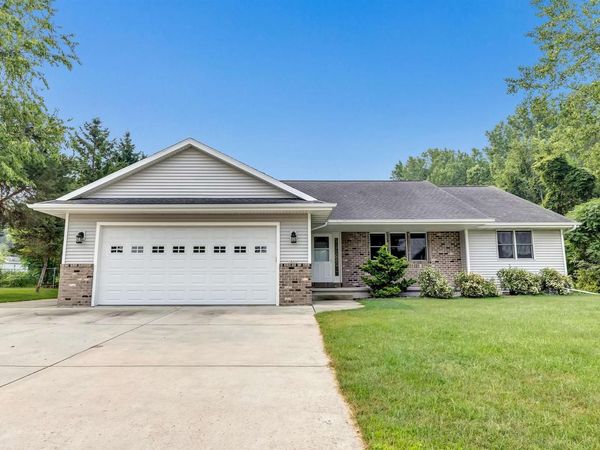 3533 LEEDS CASTLE DRIVE, Green Bay, WI 54313