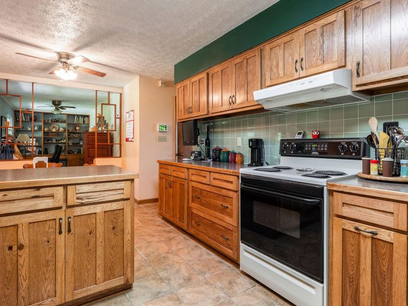 207 Darby Creek Drive , Galloway, OH 43119 Photo 11