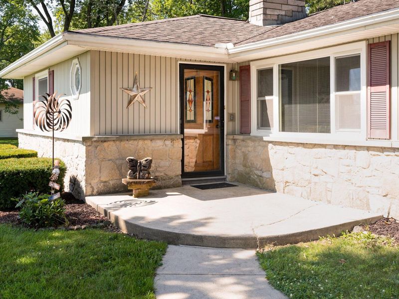 207 Darby Creek Drive , Galloway, OH 43119 Photo 2