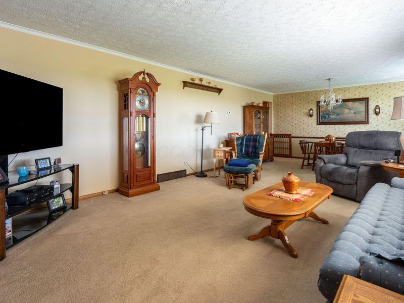 207 Darby Creek Drive , Galloway, OH 43119 Photo 3