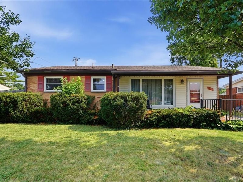 2413 Olson Drive, Kettering, OH 45420 Photo 2