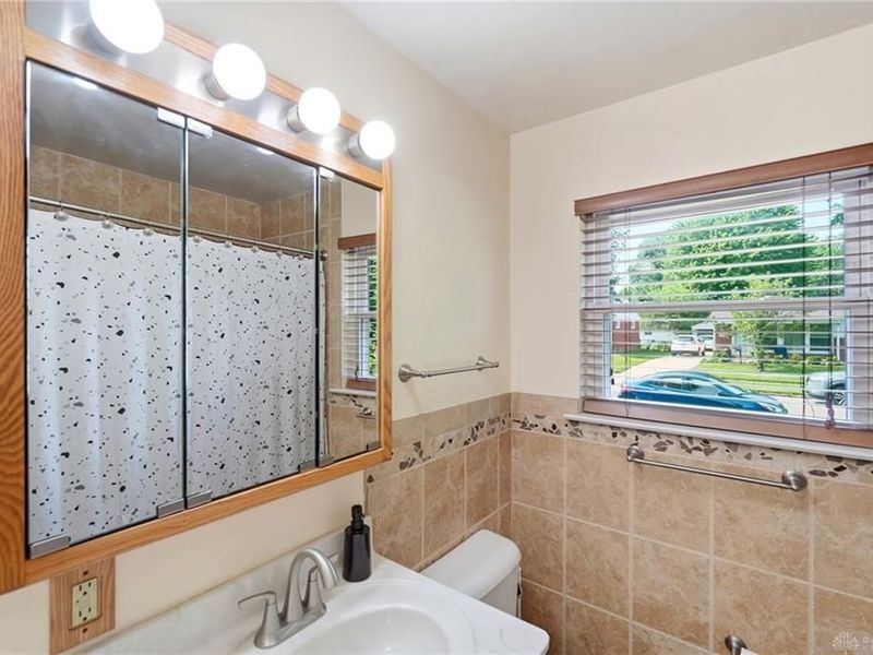 2413 Olson Drive, Kettering, OH 45420 Photo 36