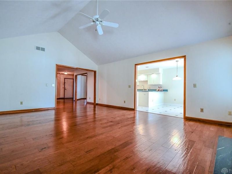 6717 Tifton Green Trail, Centerville, OH 45459 Photo 13