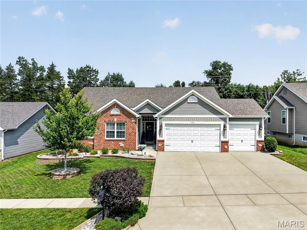 1809 Barclay Trail Drive, Wentzville, MO 63385 Main Photo