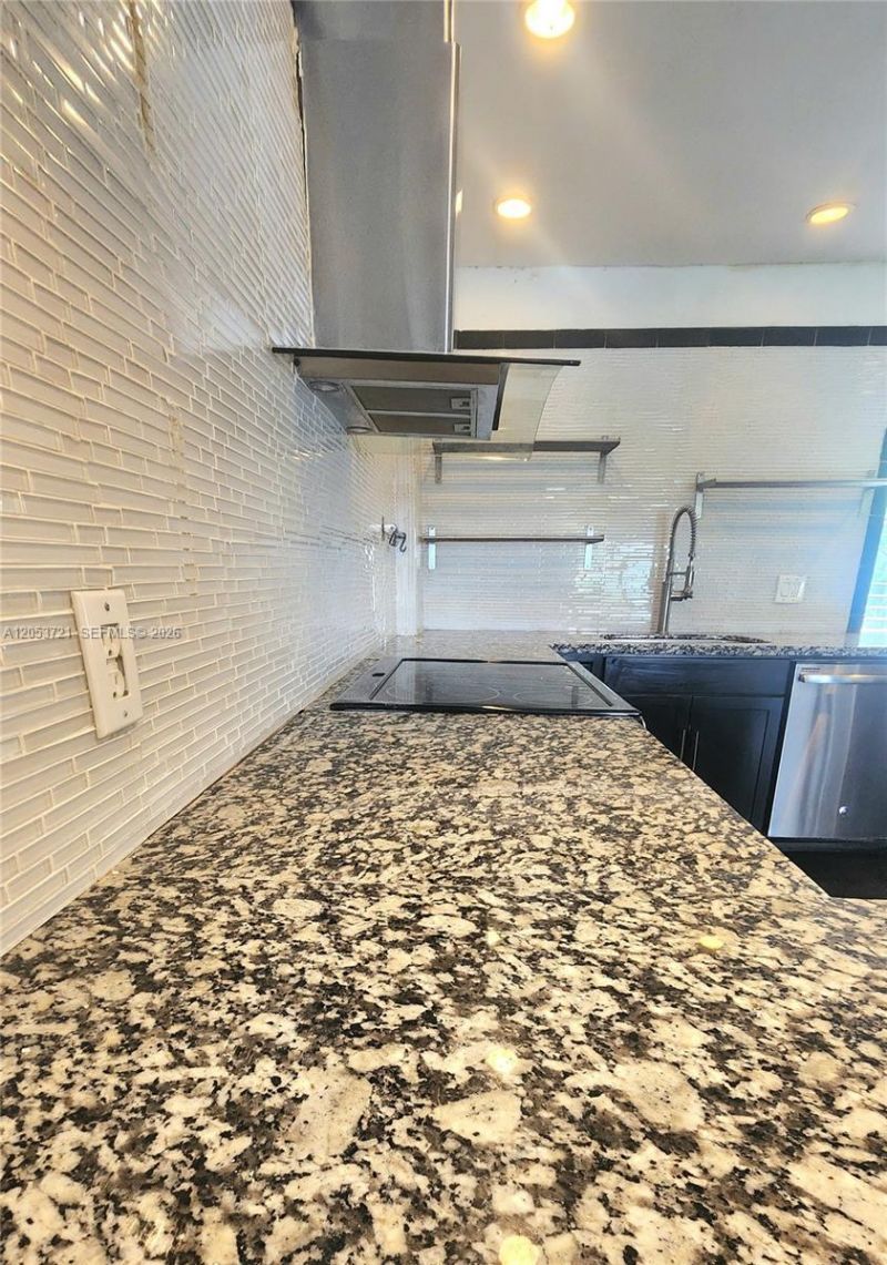 3811 NW 84th Ave , Unit 2B, Sunrise, FL 33351 Photo