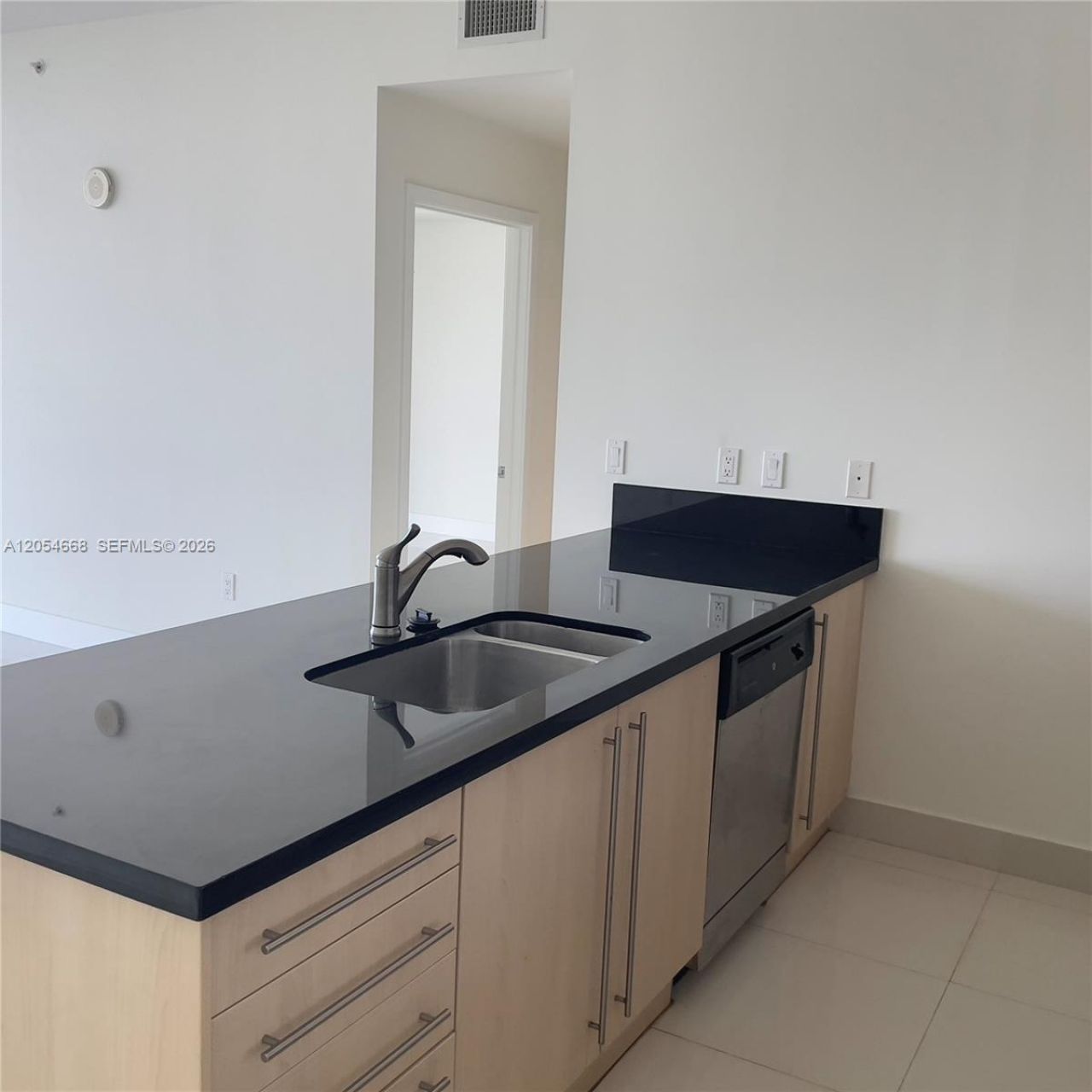 79 SW 12 St , Unit 3011-S, Miami, FL 33130 Photo