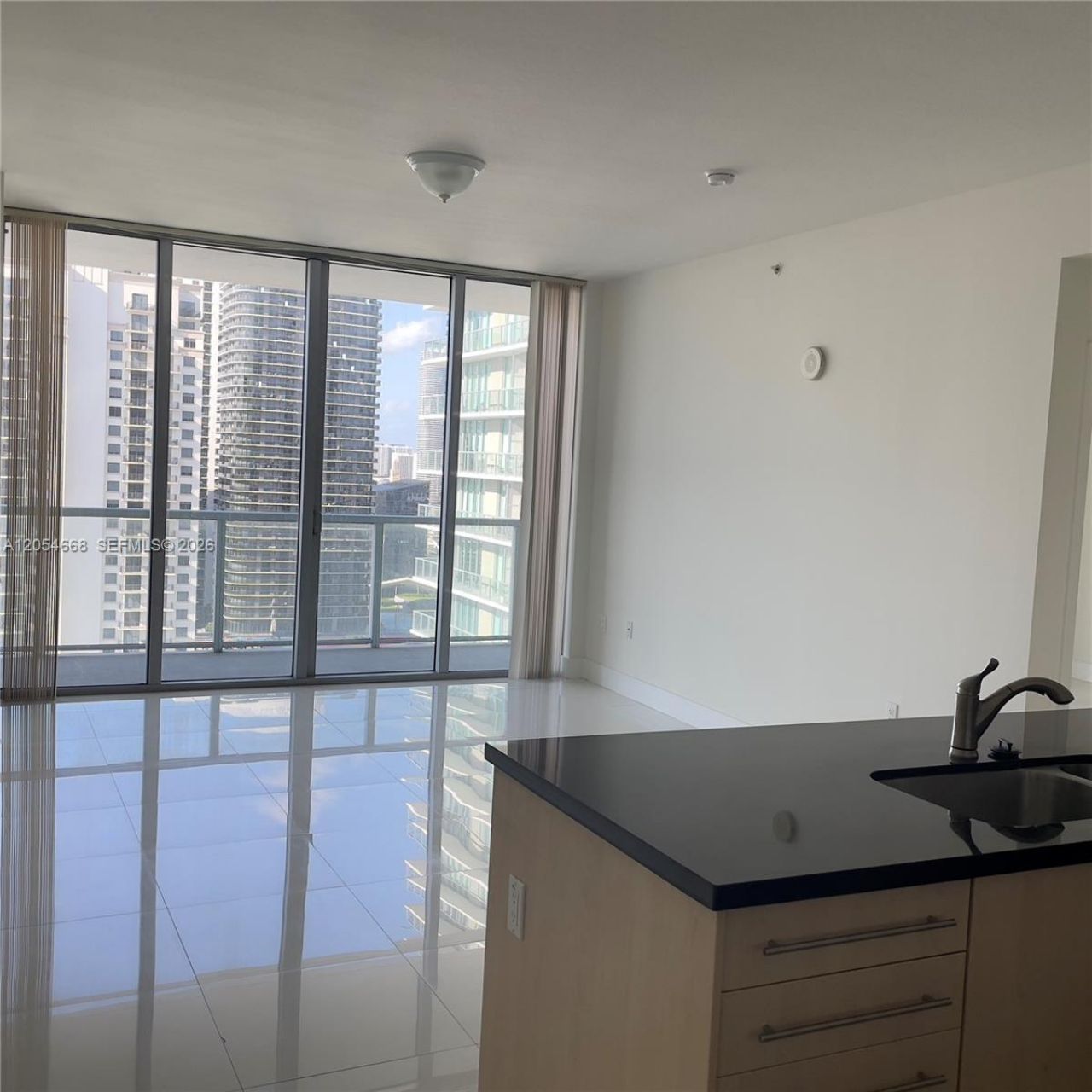 79 SW 12 St , Unit 3011-S, Miami, FL 33130 Photo