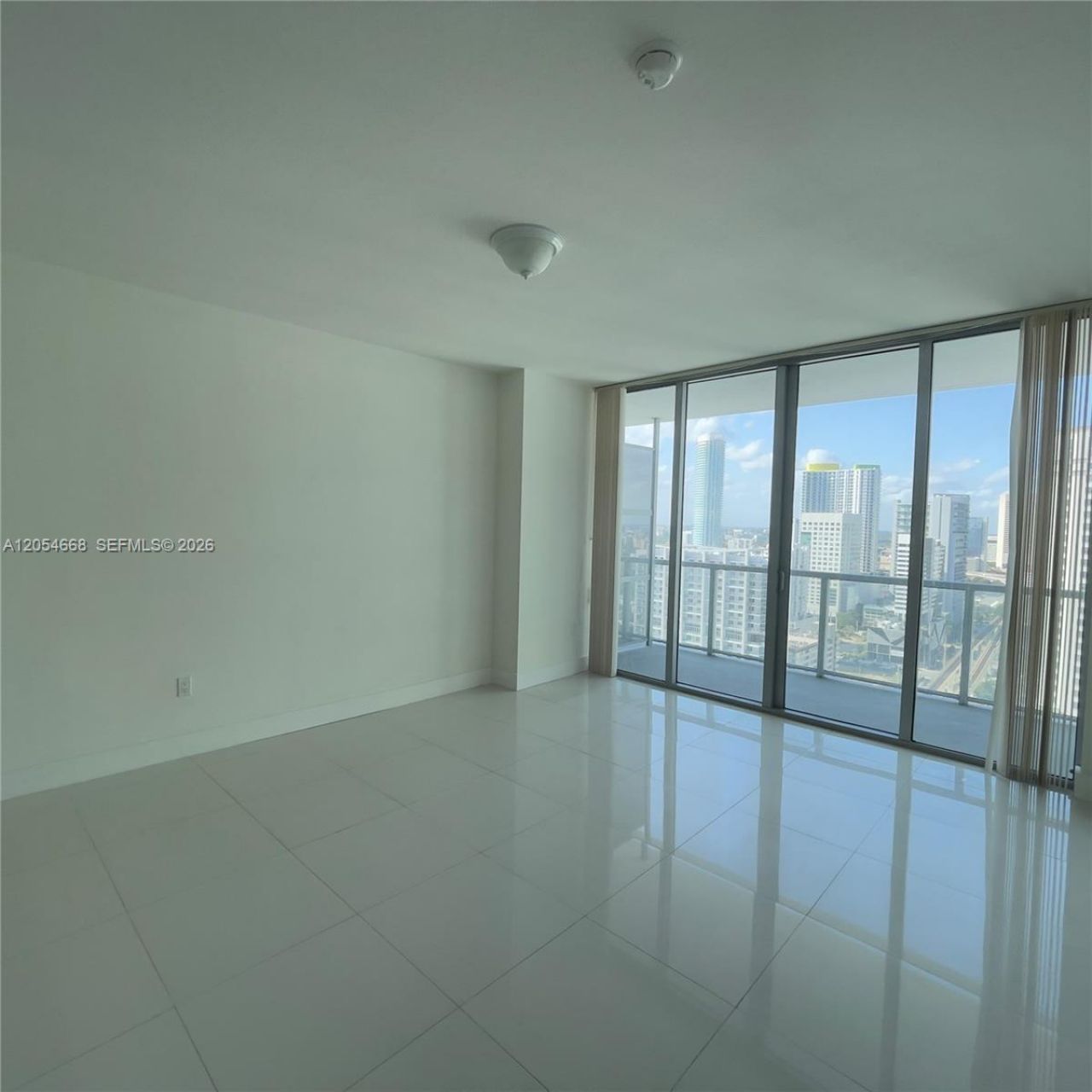 79 SW 12 St , Unit 3011-S, Miami, FL 33130 Photo