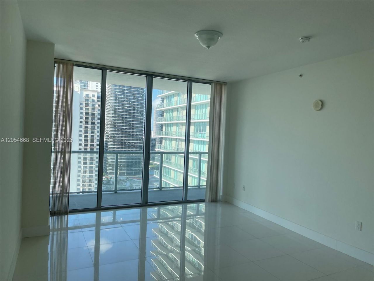 79 SW 12 St , Unit 3011-S, Miami, FL 33130 Photo
