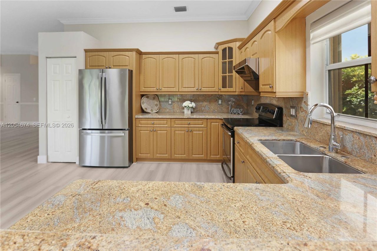 4022 Pinewood Ln , Weston, FL 33331 Photo