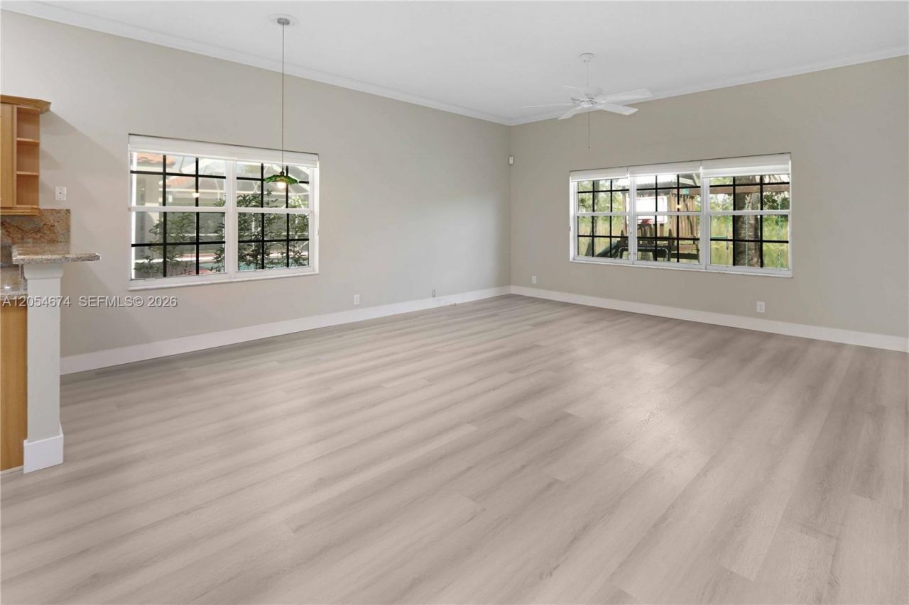 4022 Pinewood Ln , Weston, FL 33331 Photo