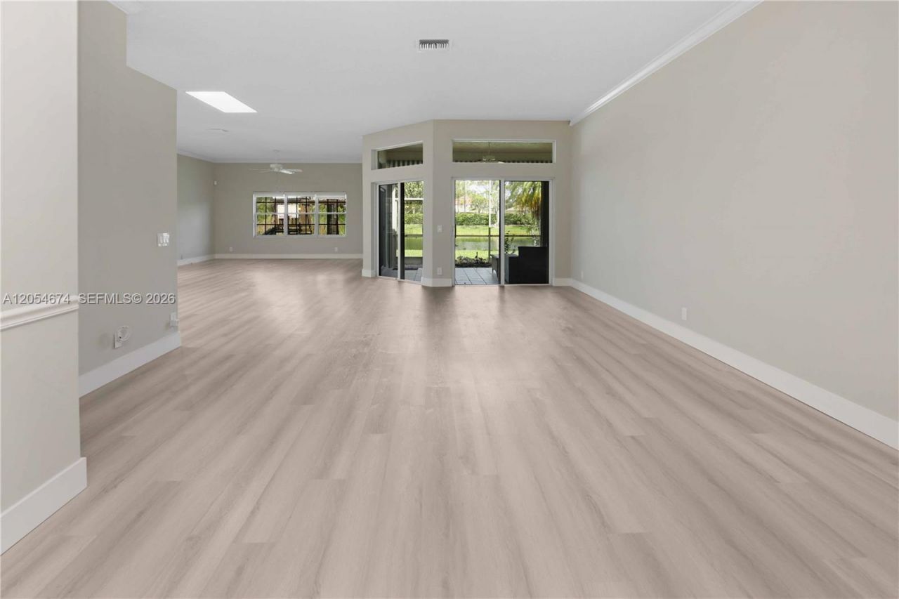 4022 Pinewood Ln , Weston, FL 33331 Photo