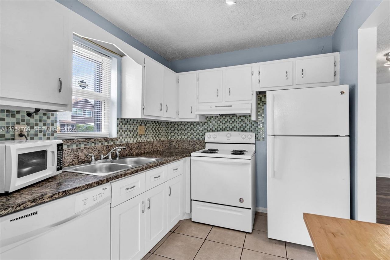 3201 NW 4th Ter , Unit 85, Pompano Beach, FL 33064 Photo