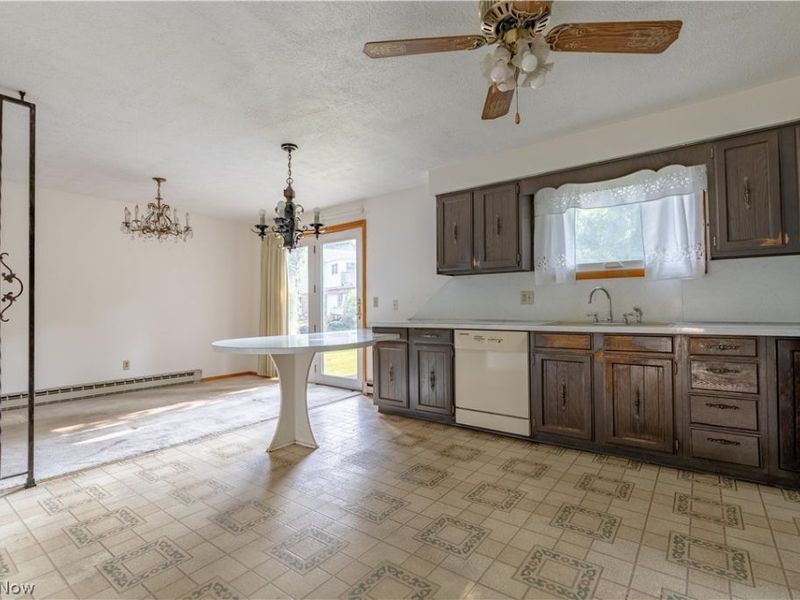 3726 Whitehouse Avenue NW, Canton, OH 44709 Photo 15