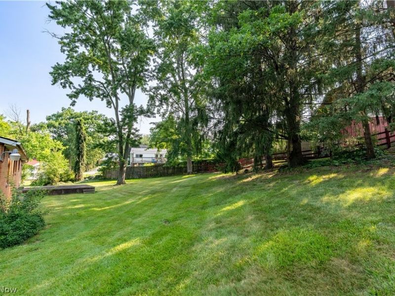 3726 Whitehouse Avenue NW, Canton, OH 44709 Photo 6
