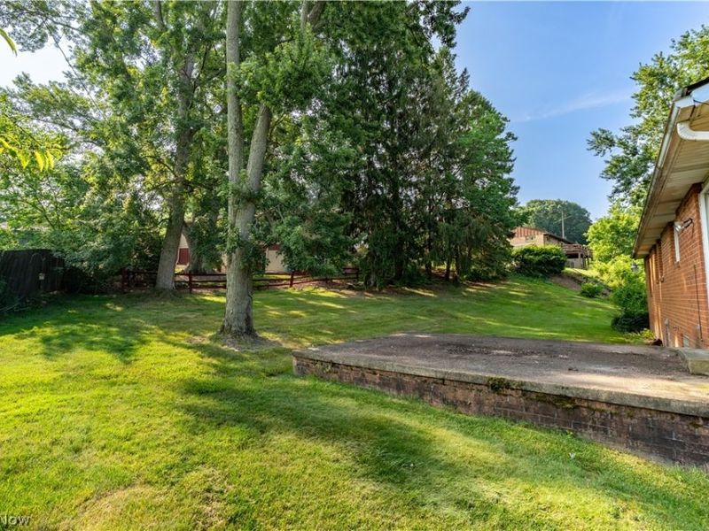 3726 Whitehouse Avenue NW, Canton, OH 44709 Photo 7
