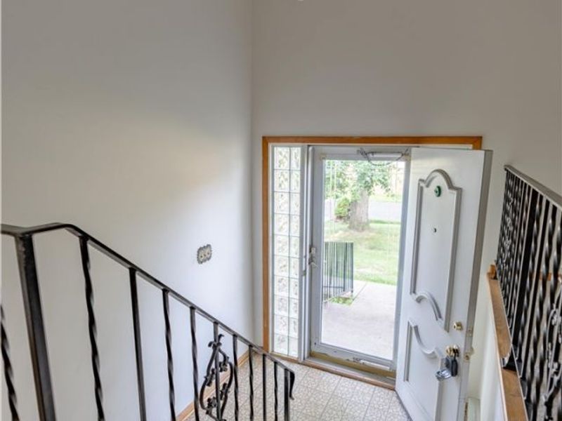 3726 Whitehouse Avenue NW, Canton, OH 44709 Photo 8