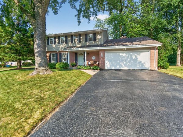 2470 Lionel Ct, Brookfield, WI 53045