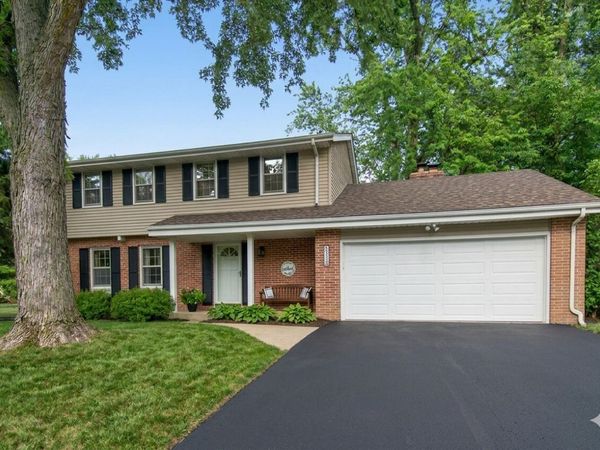 2470 Lionel Ct, Brookfield, WI 53045