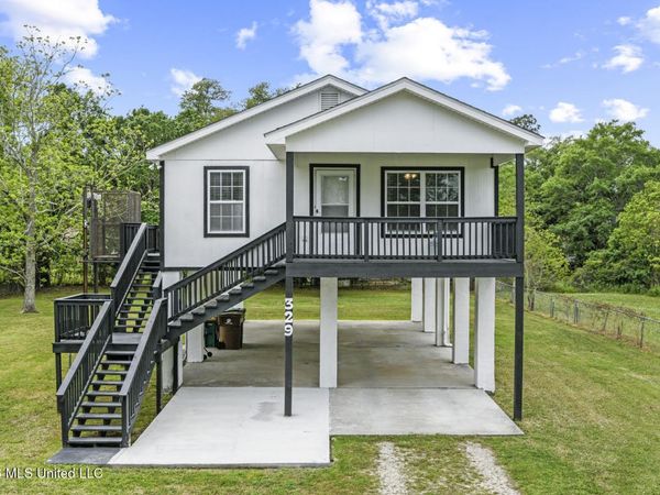 329 Fleitas Avenue, Pass Christian, MS 39571