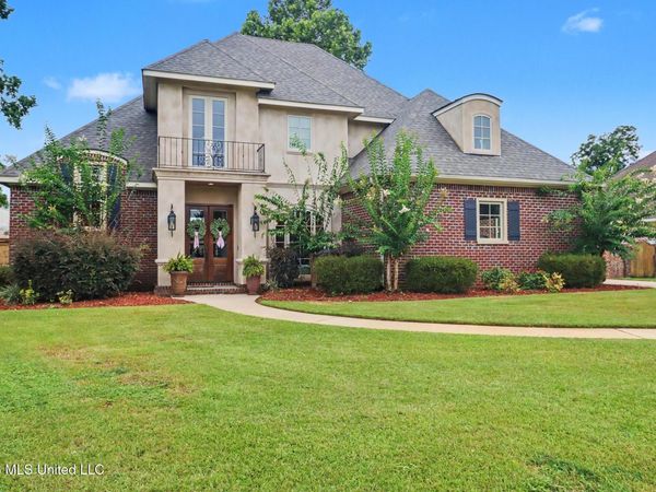 930 Caroline Drive, Biloxi, MS 39532
